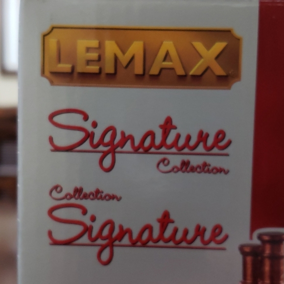 Lemax 'Honeysuckle Cottage' Christmas Village - Picture 8 of 8